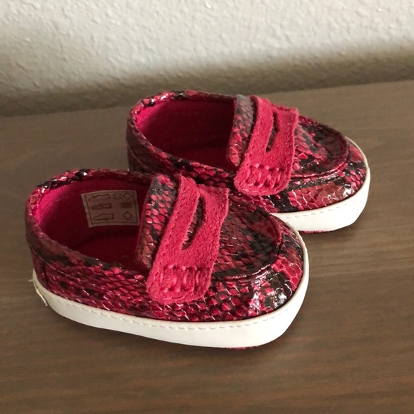 Cole Haan Penny Loafers. - Picture 1 of 3